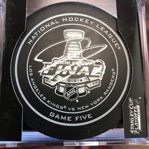 Martin Jones - LA Kings 2014 Signed Puck